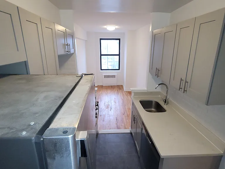 150 W End Ave #A2 — Photo 11