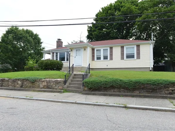 61 Oakwood Ave, Providence, RI 02909