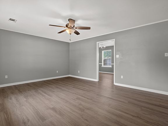 5th image of 307 Ray St