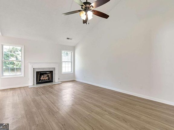 5th image of 2197 Oakland Walk Dr