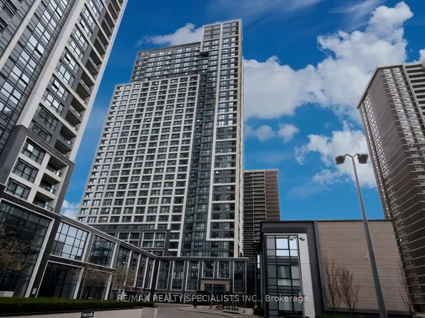 9 Mabelle Ave #526, Toronto, ON M9A 0E1