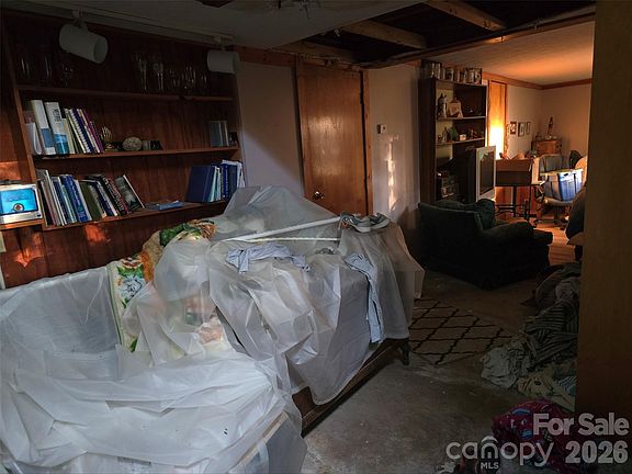 4th image of 1359 Lamb Mountain Rd