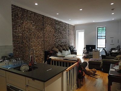 2nd image of 404 E 88th St APT 1A