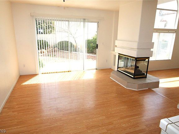 4th image of 8873 Cornwall Glen Ave