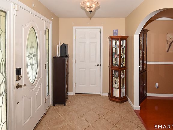 5th image of 49 Green Manor Avenue