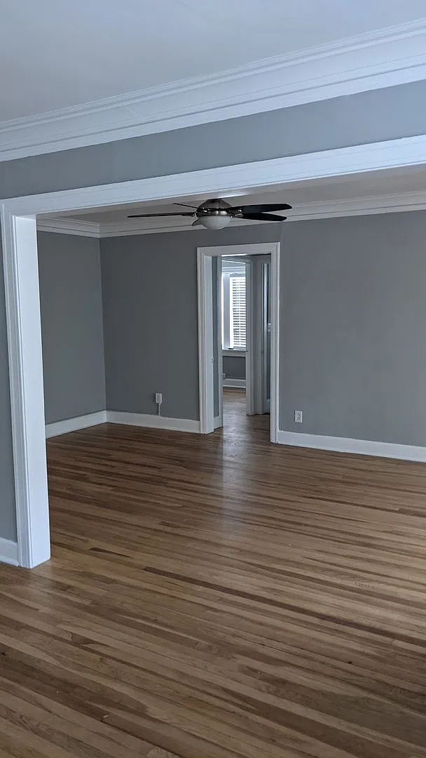Brick House — Photo 3