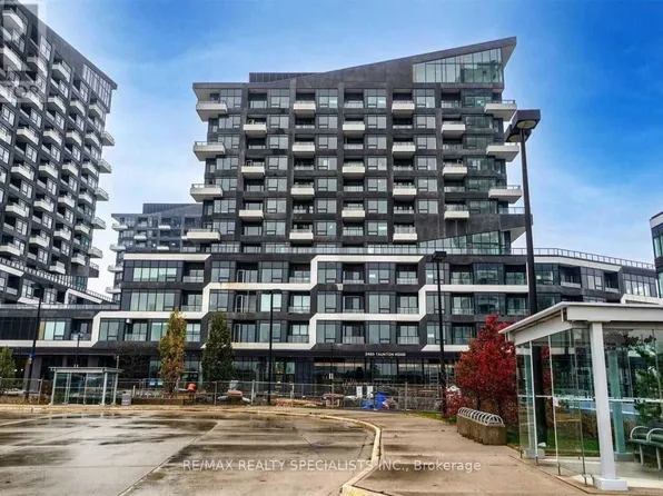 2489 Taunton Rd, Oakville, ON