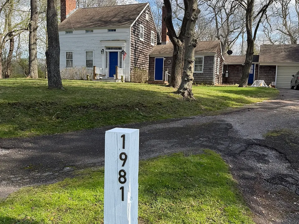 1981 Montauk Hwy