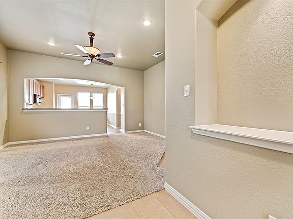 5th image of 16001 Alvarado Dr
