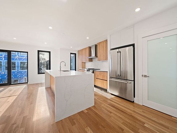 2nd image of 6 Devine Way #2