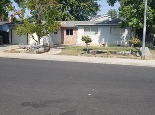 1681 Beverly Ave, Clovis, CA 93611