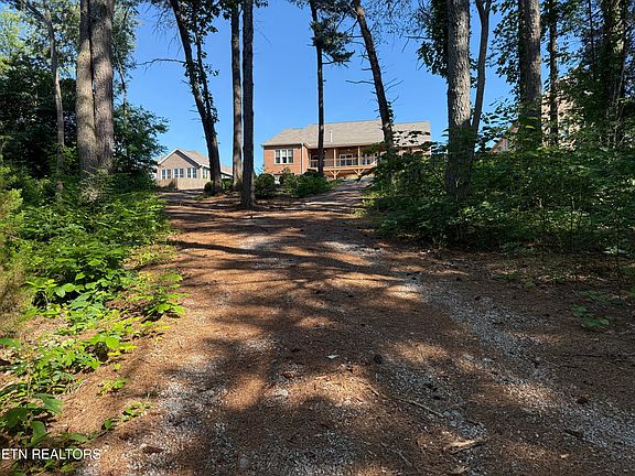 4th image of 190 Pointe Summit Dr