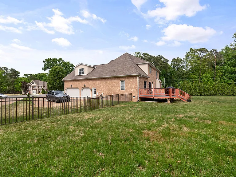 2701 Logan Estates Run — Photo 45