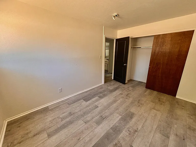 3824 Manchester St — Photo 18