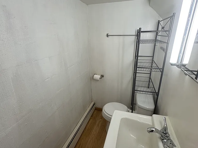 1054 High St — Photo 16