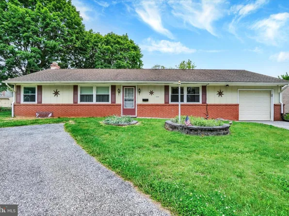 2050 Herman Dr, York, PA 17408