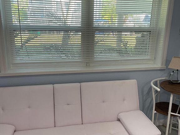 5th image of 121 Falkirk St #B