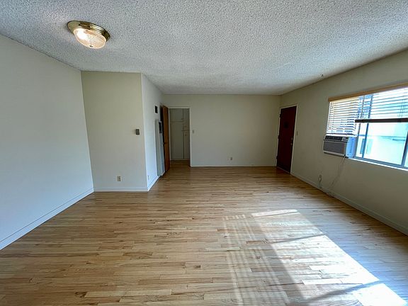 4th image of 1255 Armacost Ave #5