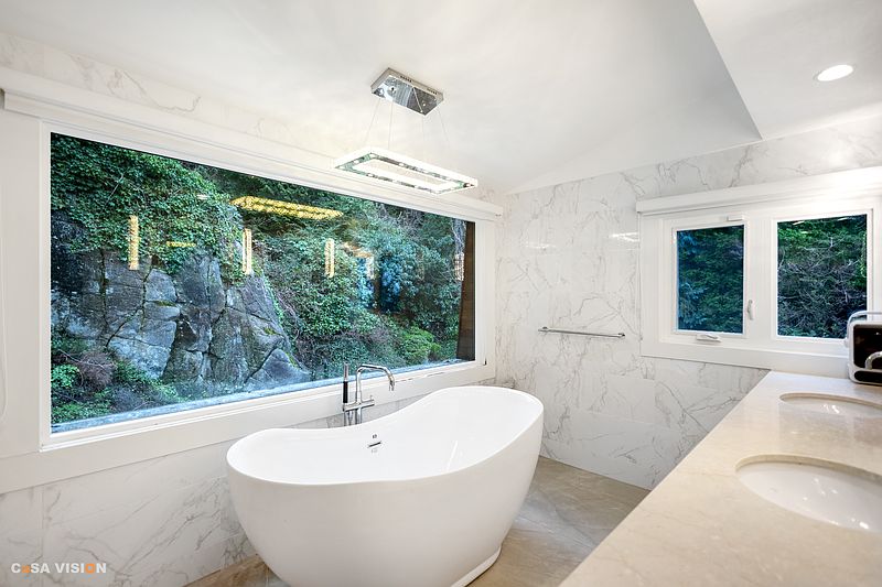 West Vancouver House for rent - 5 Bedrooms — photo 16