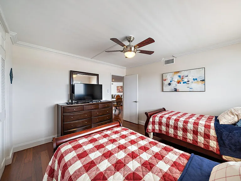 301 Lake Shore Dr #802 — Photo 33