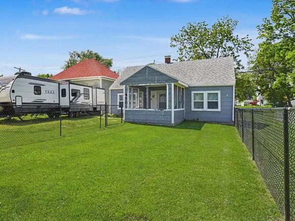 450 E Orleans St, Paxton, IL 60957