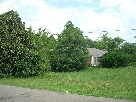 4th image of 1401 Fairfield Pike