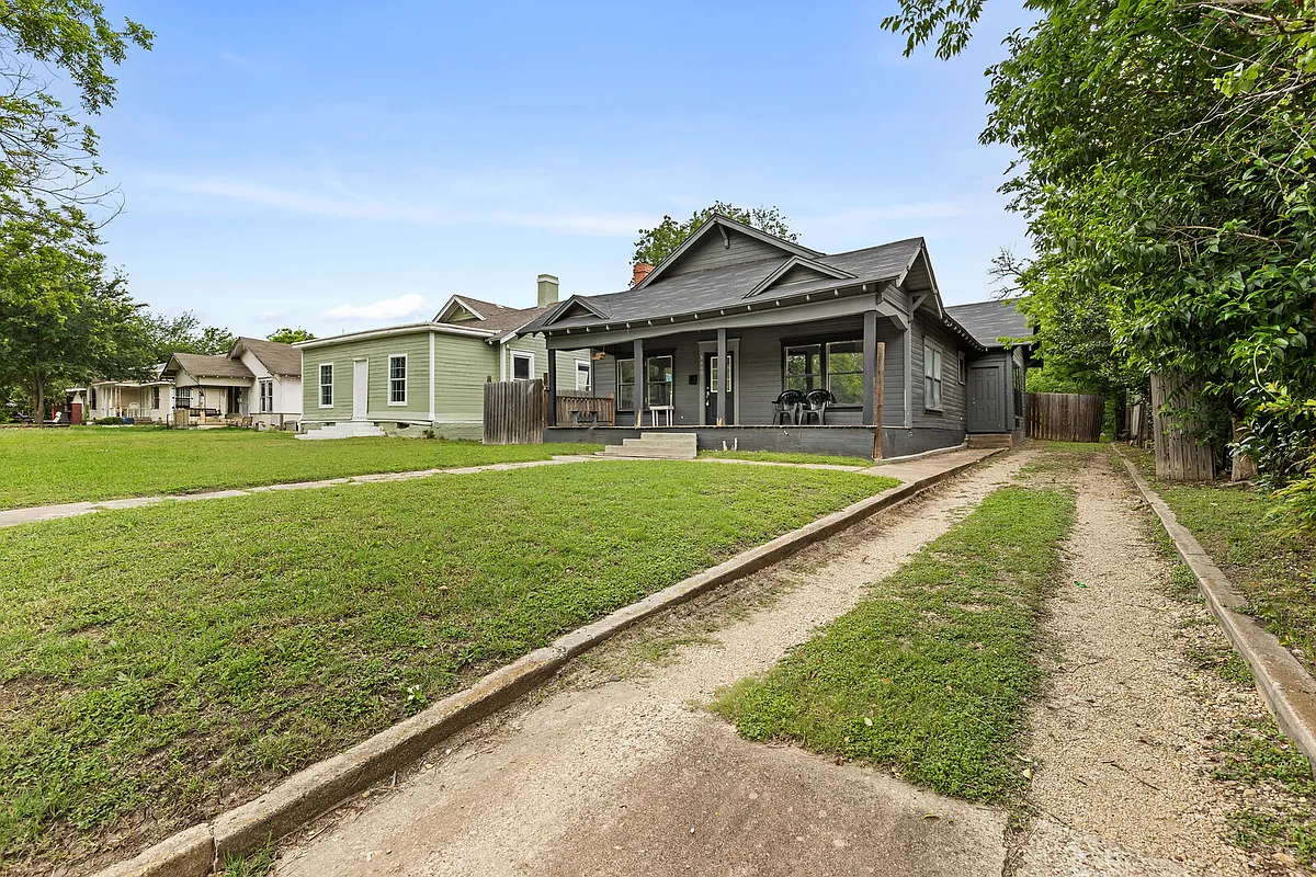 Building Photo - 3007 Parrott Ave #1