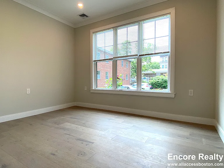 32 Cummins Hwy #4 — Photo 33
