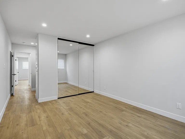 1738 Colby Ave #1 — Photo 22
