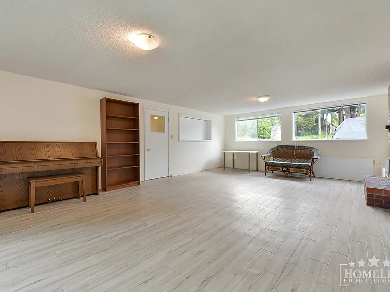 13900 Blackburn Ave #HOUSE — Photo 21