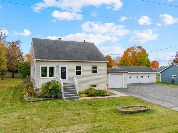 2398 Bluestone Pl, Green Bay, WI 54311