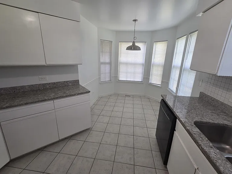 2213 Camden Ln #2213 — Photo 6