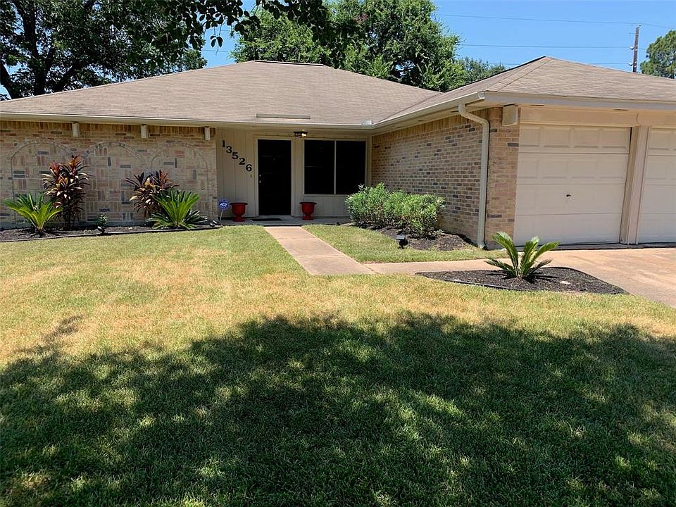 1st image of 13526 Piney Oaks Dr