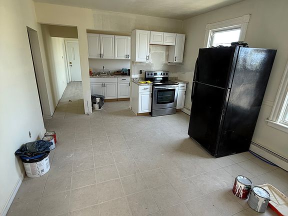 2nd image of 877 East St #2