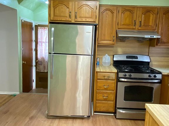 3rd image of 8307 252nd St