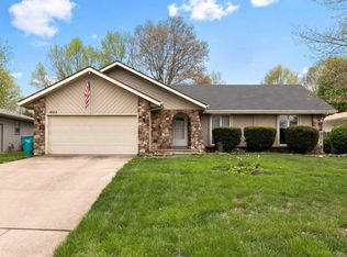 1622 W Winchester St, Springfield, MO 65807