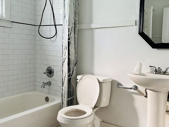 5th image of 1108-1112 N Miro St