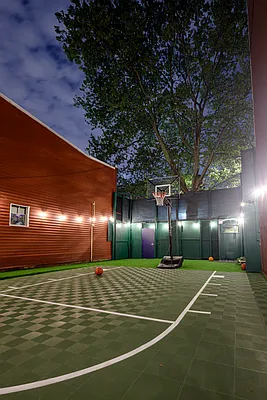 Rented by Corcoran | media 61