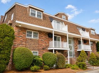 90 Beacon St APT 8, Lawrence, MA 01843