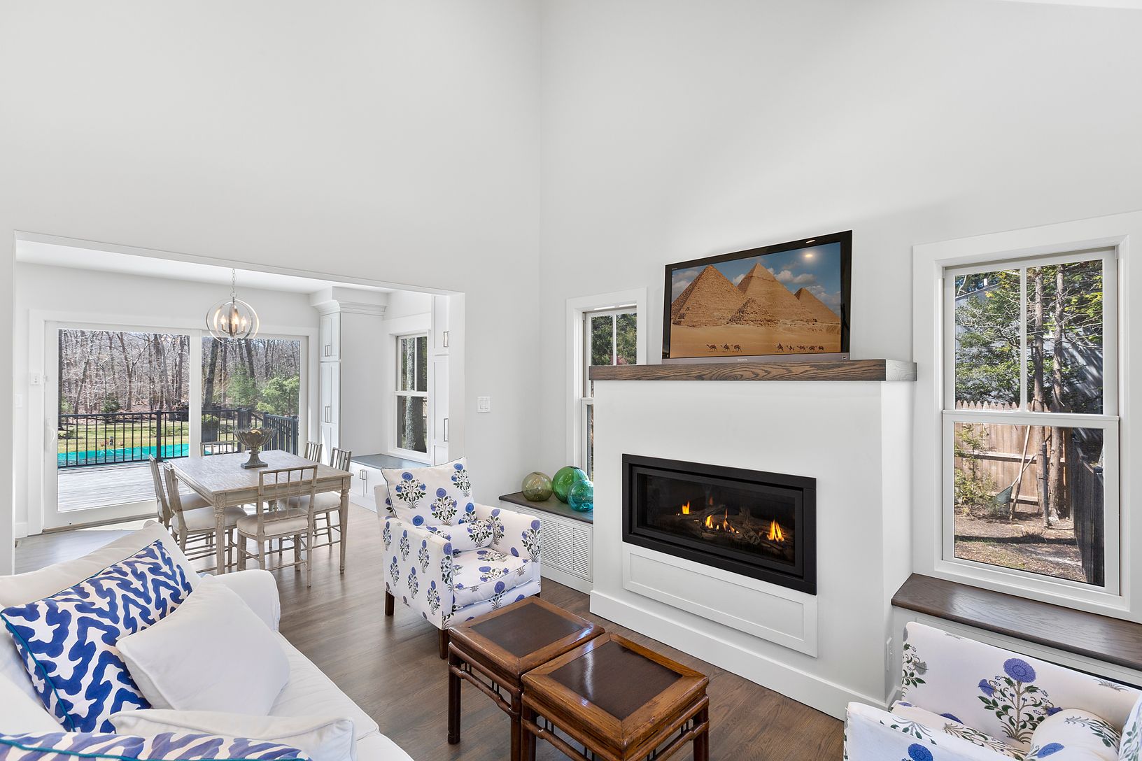 32 Manor Ln 