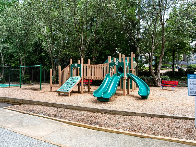 Midwood Estates — Photo 30