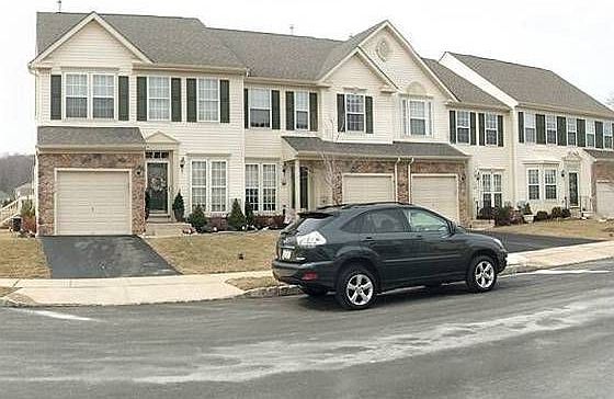 1st image of 754 Wisteria Dr
