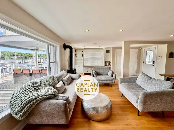 330 Front St, New Haven, CT 06513