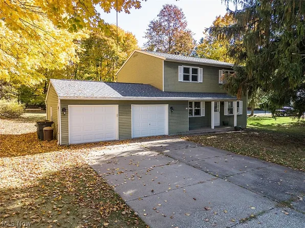 253-255 Durling Dr, Wadsworth, OH 44281