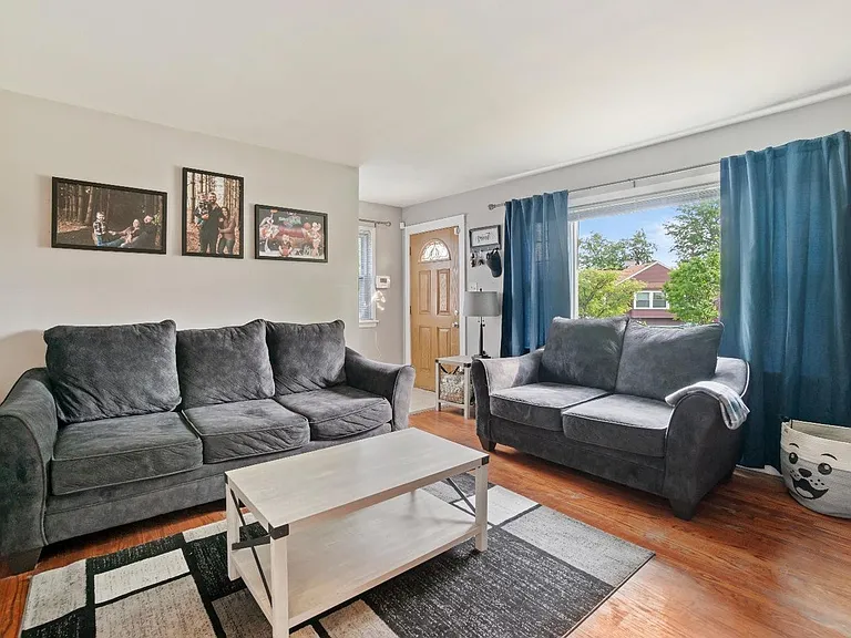 3747 Henry Ave — Photo 4