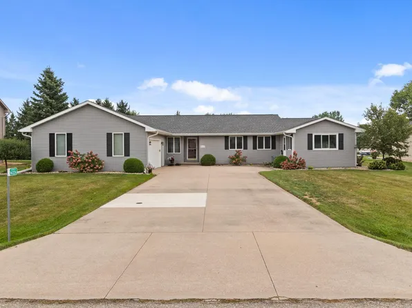 N1226 Thrush Dr, Greenville, WI 54942