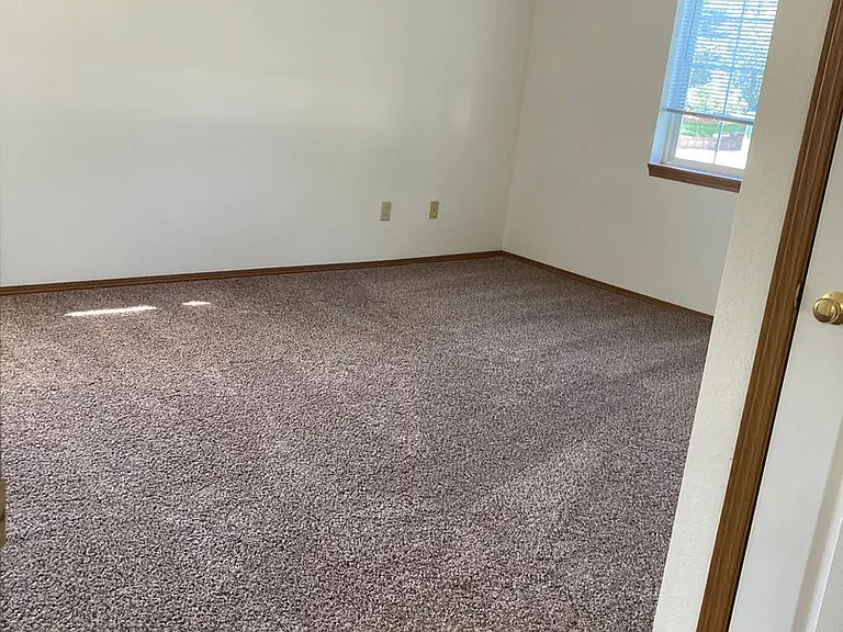639-645 745 & W Scott 540 #761-44 — Photo 7