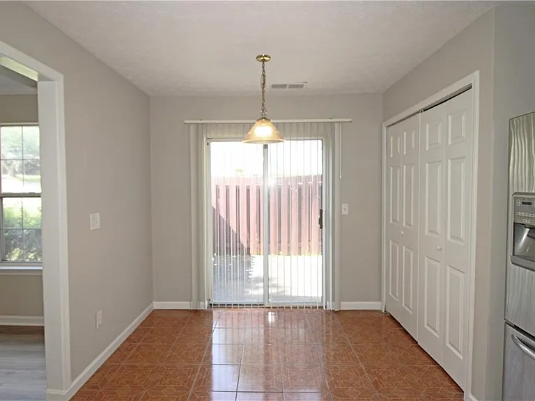 1334 Ambercrest Way — Photo 10