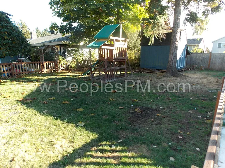 6709 NE 2nd Pl — Photo 11