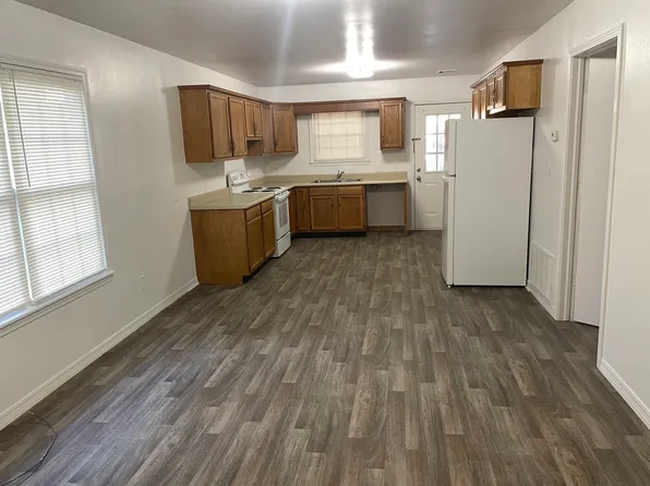 211 1/2 S Elliott St #1, Pryor, OK 74361